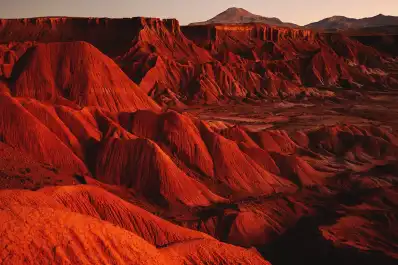 Un rincón teñido de rojo: así es el valle marciano escondido en la Argentina