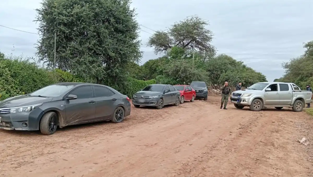 Salta: interceptan caravana con más de 400 kilos de hojas de coca, cigarrillos y equipos satelitales