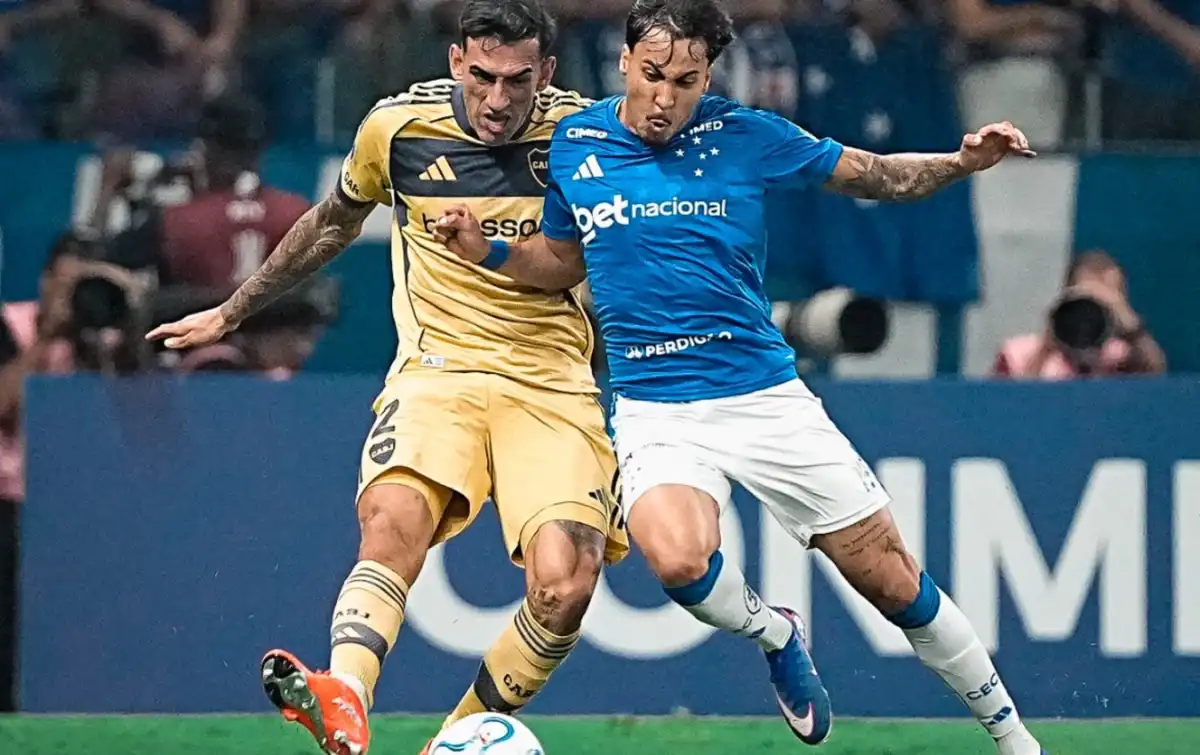 LUCHA. Boca y Cruzeiro pelearon más de lo que jugaron en Brasil.