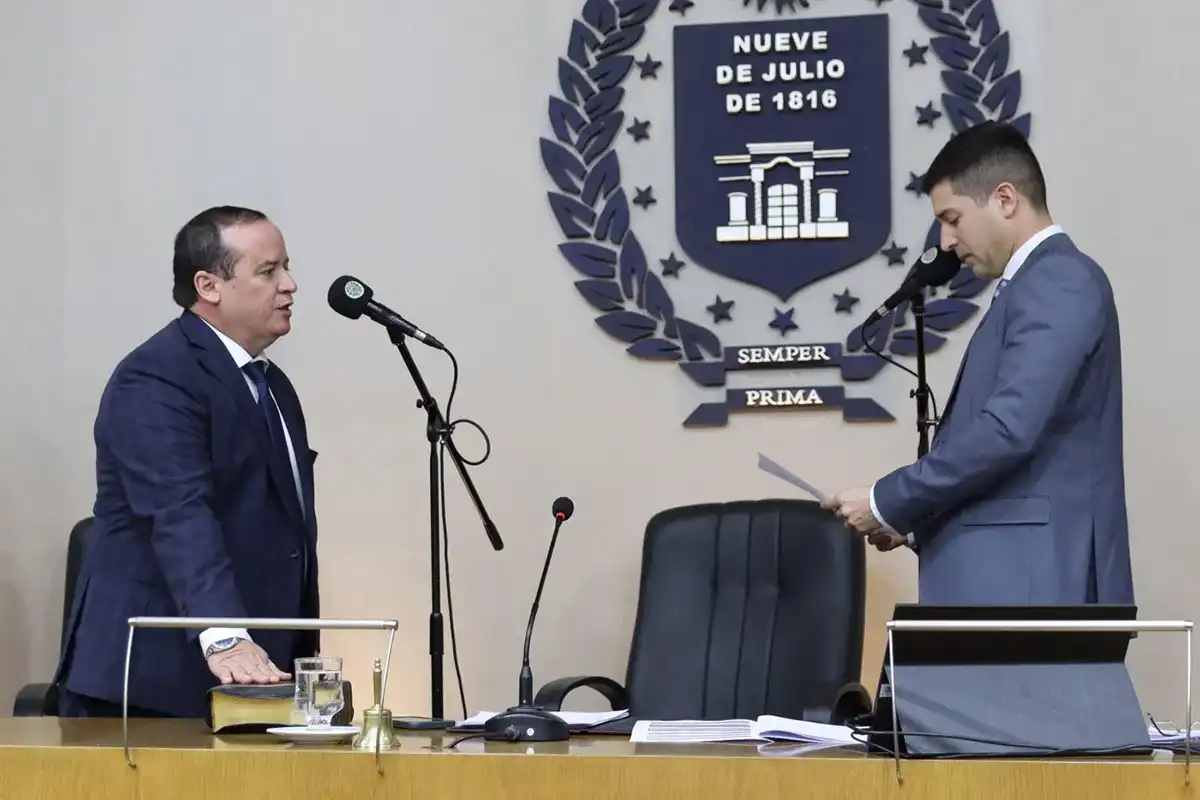 CITA PARLAMENTARIA. Los concejales participaron ayer de una sesión extraordinaria por la asunción de Cristian Abel.