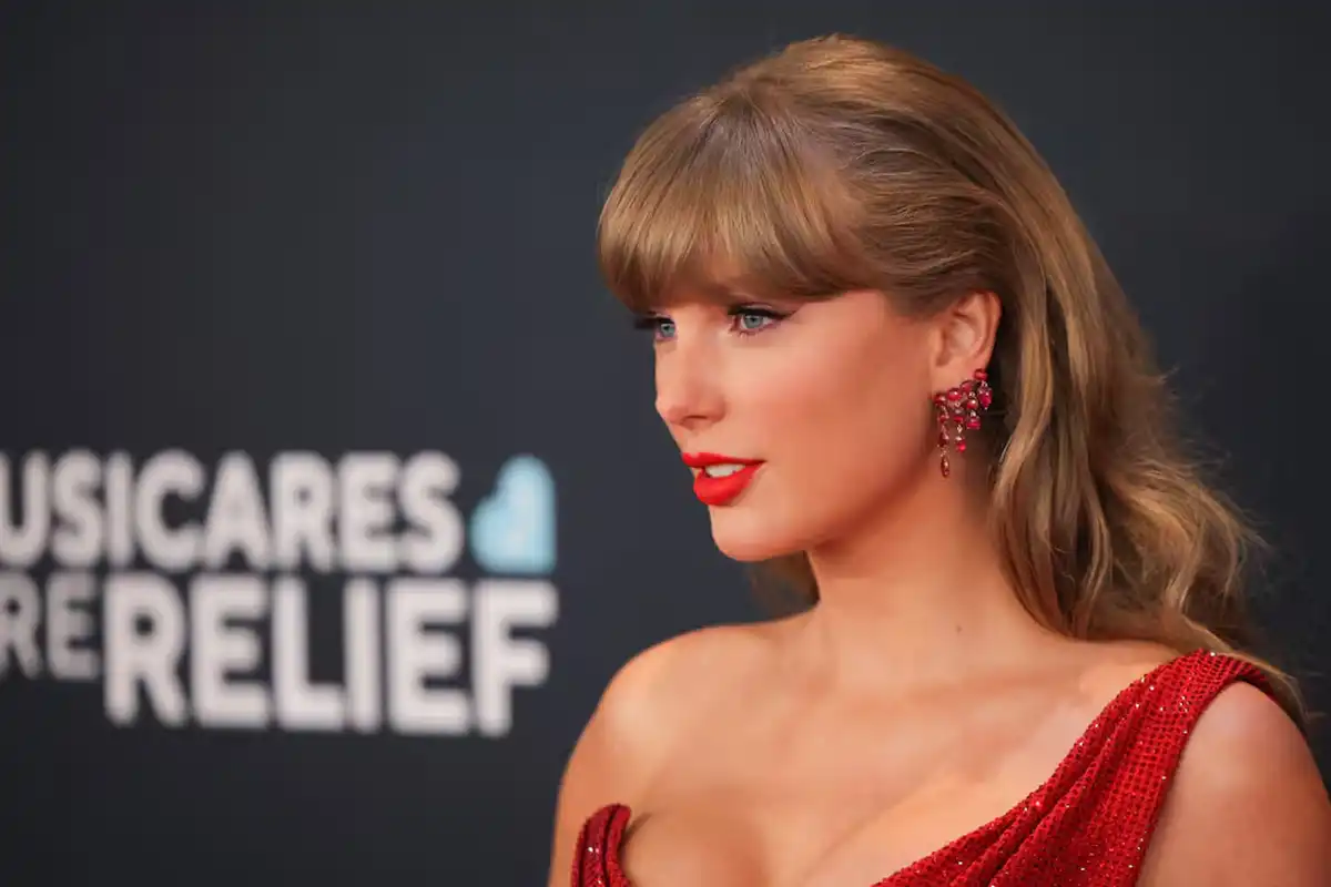 IA Y FAMA. Taylor Swift buscó frenar el uso no autorizado de su figura con un movimiento que puede marcar tendencia en la industria. / TAYLOR SWIFT