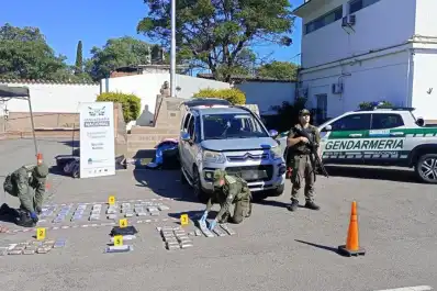 Secuestran más de 21 kilos de cocaína en Simoca