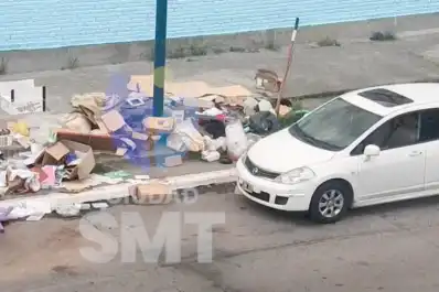 Retienen 20 vehículos por arrojar basura en la vía pública de San Miguel de Tucumán