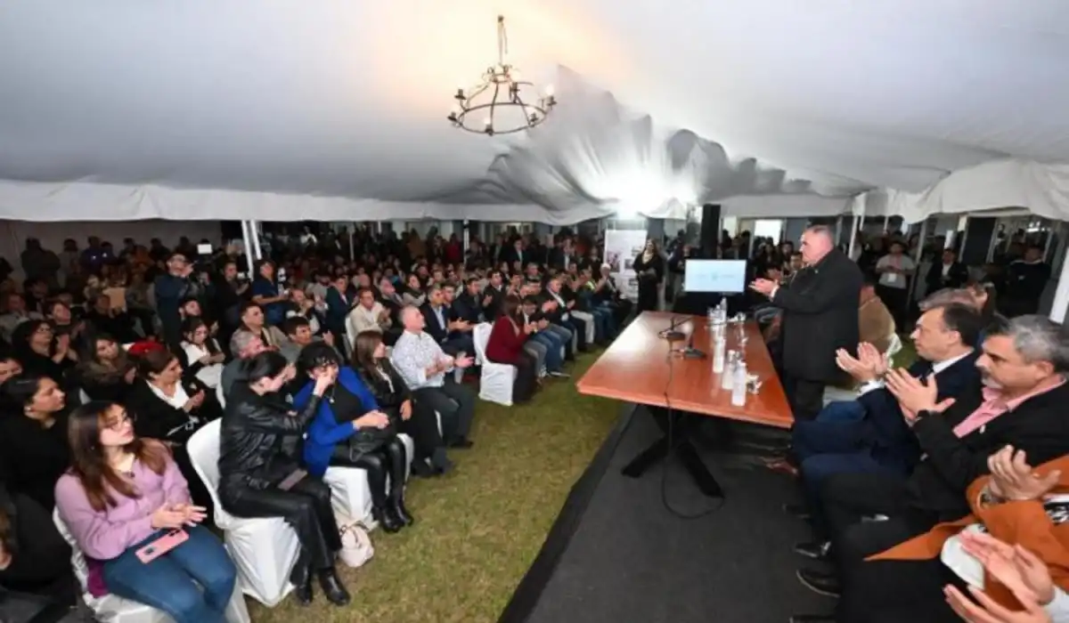 Osvaldo Jaldo lanzó tecnicaturas universitarias en ocho comunas del interior tucumano