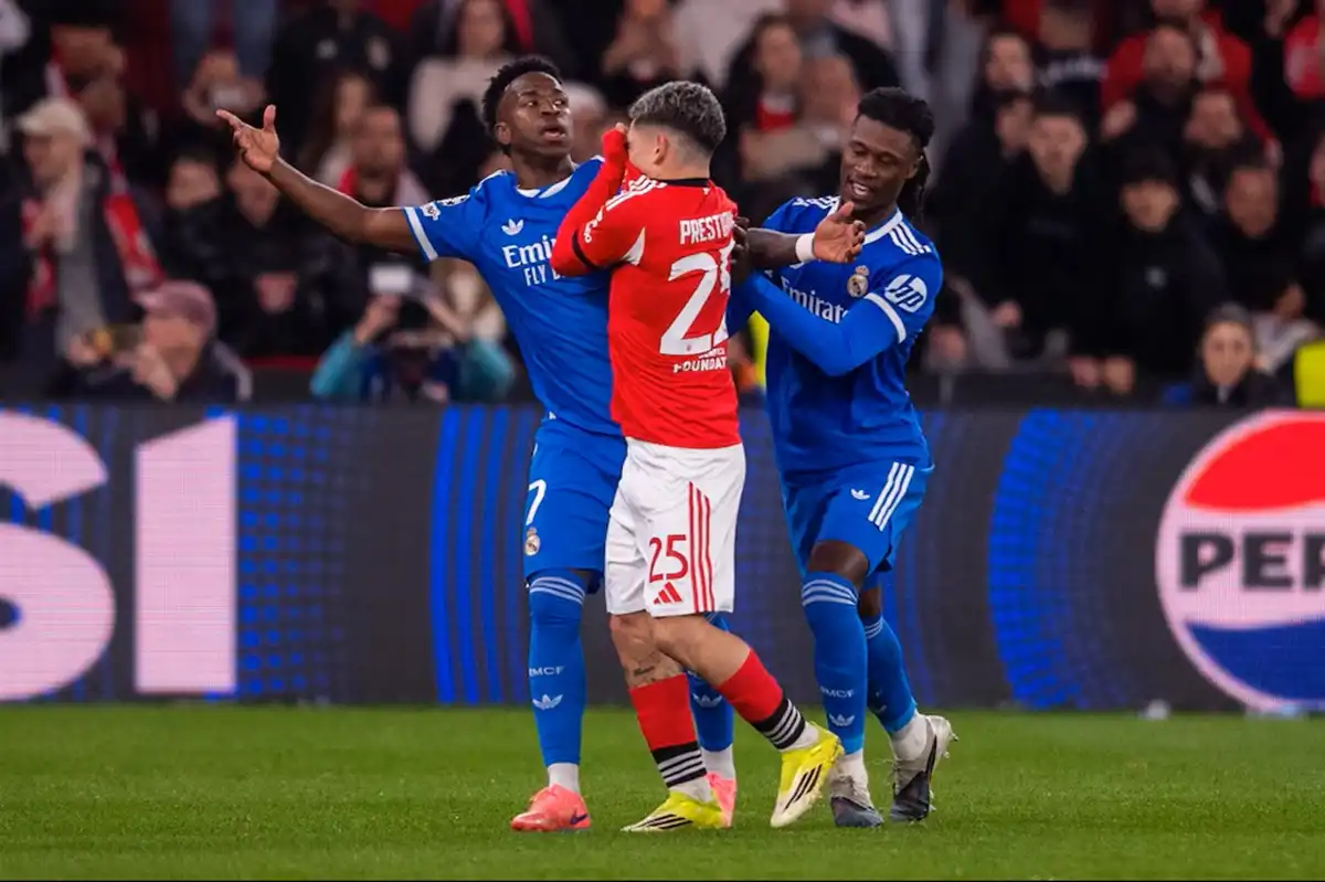 Ley Vinícius: La IFAB aprobó una regla para expulsar a los jugadores que se tapen la boca para insultar