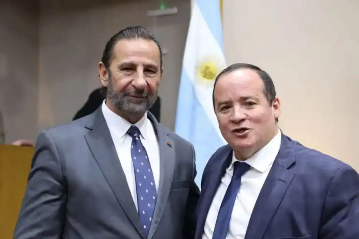 CON FERNANDO JURI. Cristian Abel se incorporó al Concejo Deliberante capitalino.