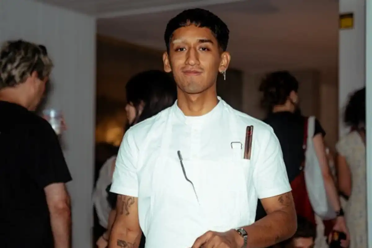 EL DUEÑO. Tiene 23 años, creció en una familia trabajadora y hoy está al frente de uno de los proyectos gastronómicos más comentados de Buenos Aires. / MISAEL NOÉ