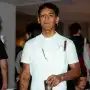 Tiene 23, empezó como bachero y hoy lidera un bar de 12 metros que explota en redes