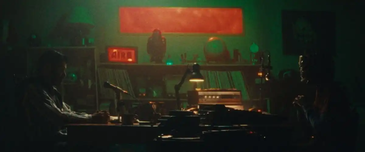 LA PELÍCULA. “Se ve un mundo donde lo paranormal es habitual y lo siniestro acecha en cada rincón”, anticipa la sinopsis.