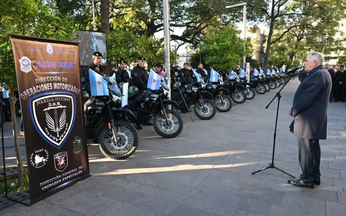 ACTO. Jaldo presentó 42 motos, 18 bicicletas y otros elementos para la Policía.