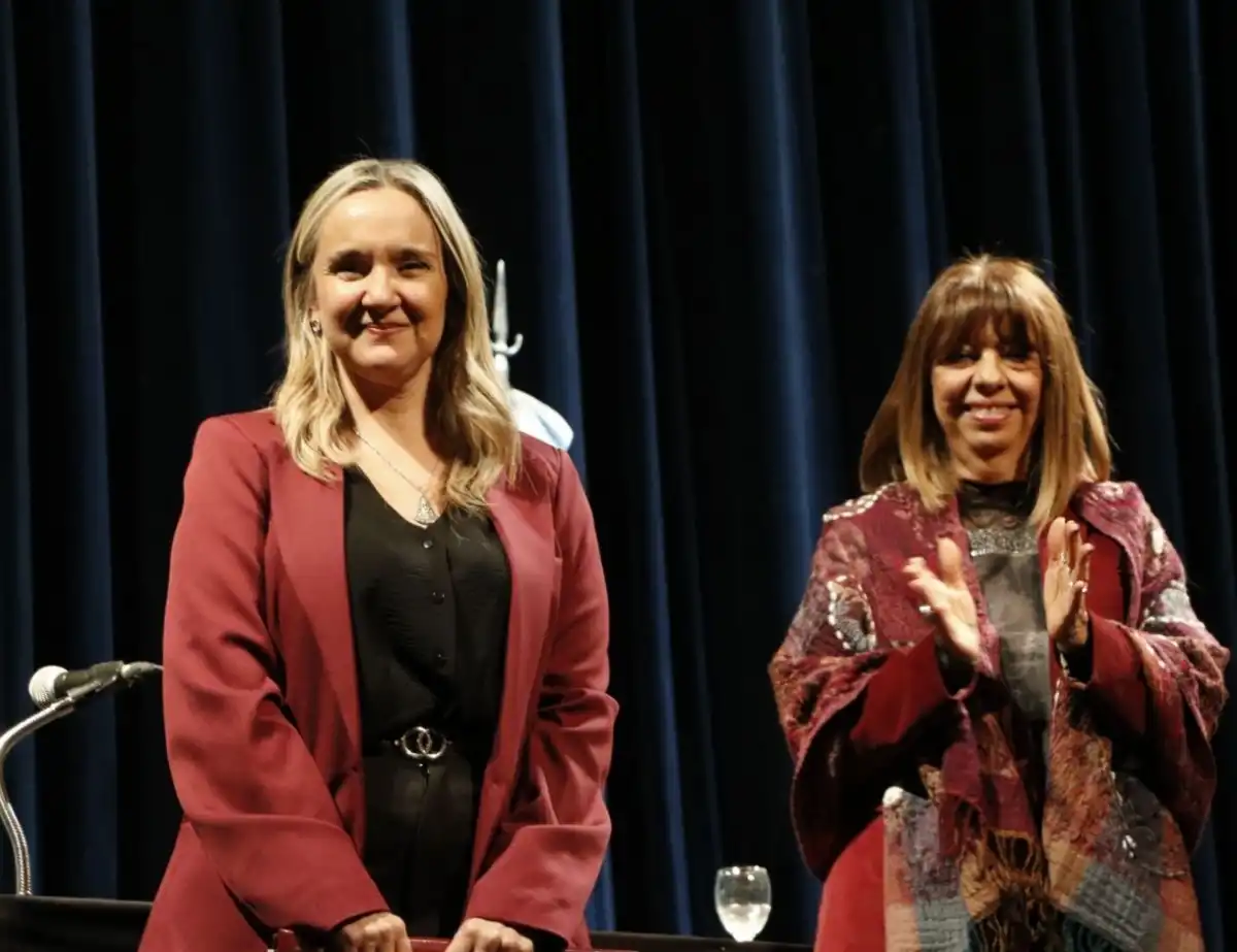 DESAFÍOS A AFRONTAR. Sandra Maldonado asumió ayer como nueva presidenta del Ente Cultural de la Provincia, con el aval de la ministra Montaldo.