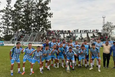 La Liga Tucumana vive una fecha vibrante con líderes firmes, goleadas, clásicos y una quinta jornada que promete alta tensión