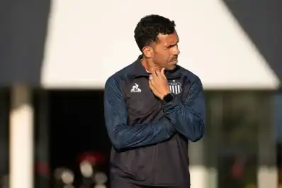 Carlos Tévez rompió el silencio: el sueño de ser presidente de Boca y su veredicto sobre Paredes y Aranda