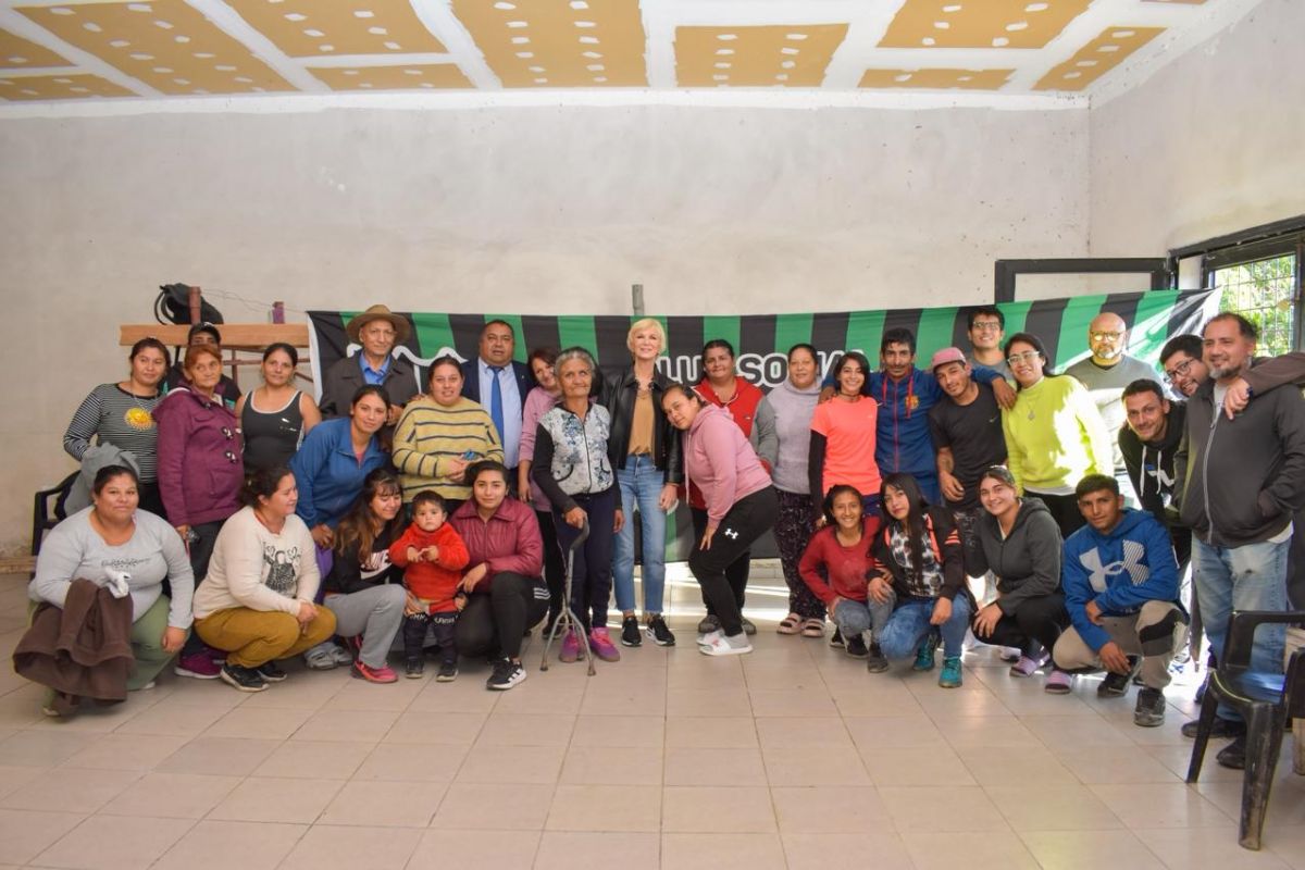 Entrega de máquinas y trabajo territorial: la San Pablo-T y la Legislatura fortalecen un taller en Los Vázquez