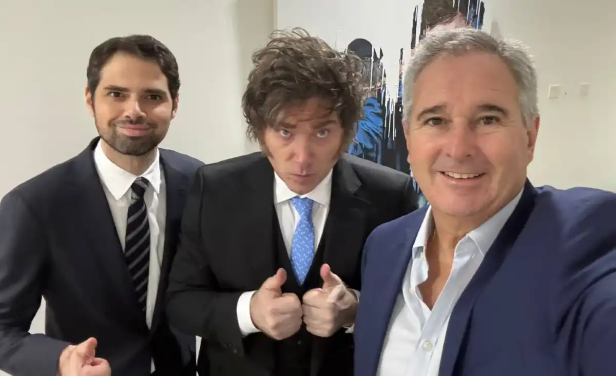 CONVERSARON EN OLIVOS. Javier Milei se reunió con el embajador en Francia por la implementación del acuerdo entre la UE y el Mercosur (Foto: X / @Pabloquirno)