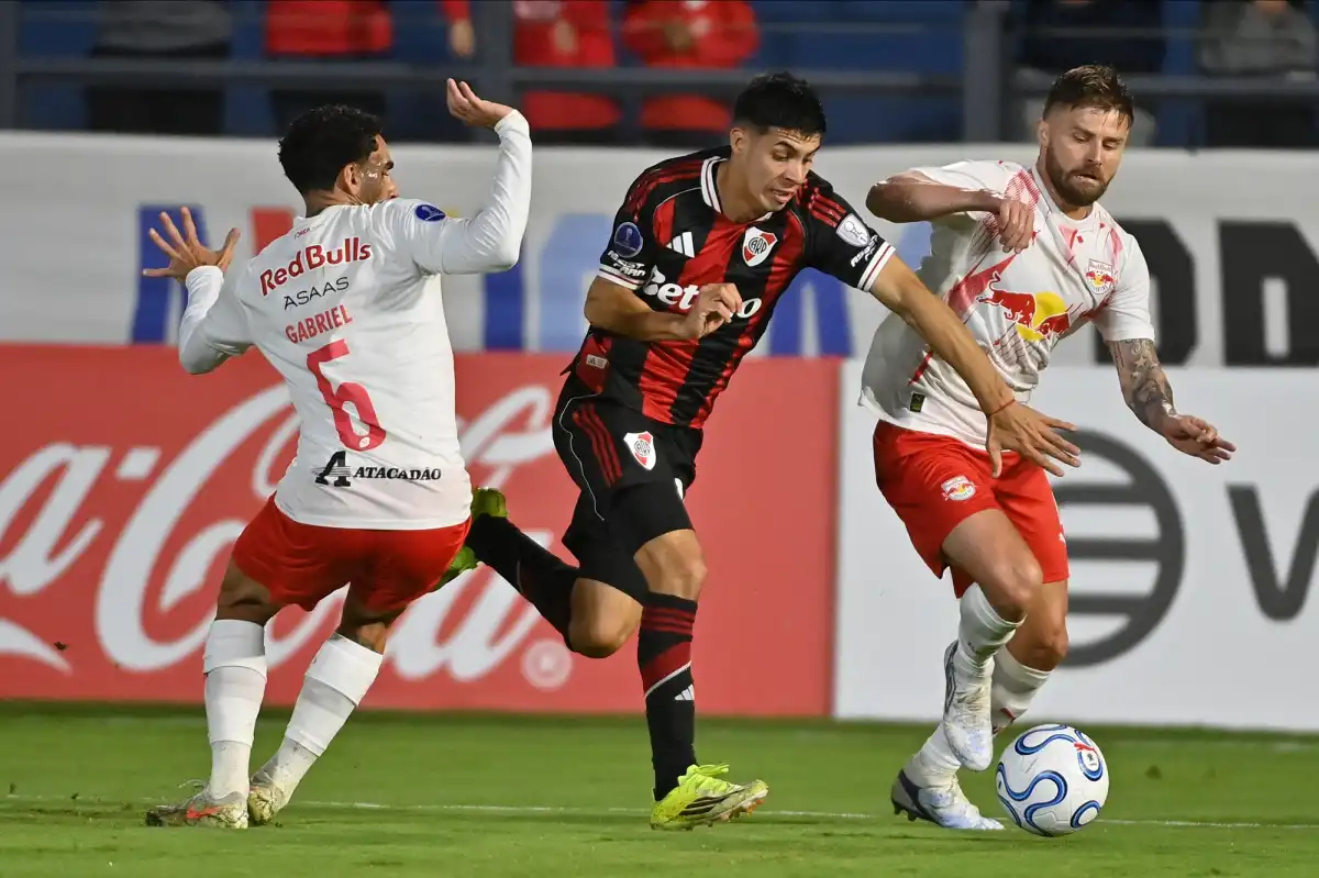 River igualó un histórico récord de Boca tras su agónica victoria en Brasil