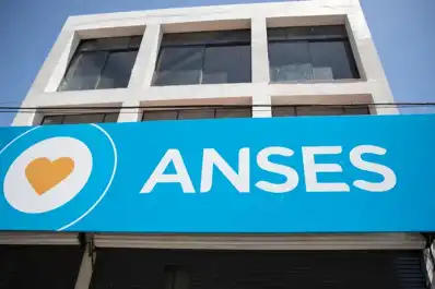 Calendario de pagos de ANSES en mayo: ¿quiénes cobran primero con los nuevos aumentos?