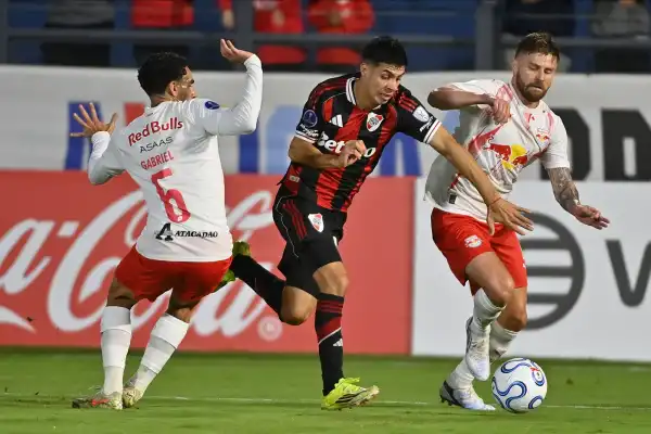 River igualó un histórico récord de Boca tras su agónica victoria en Brasil