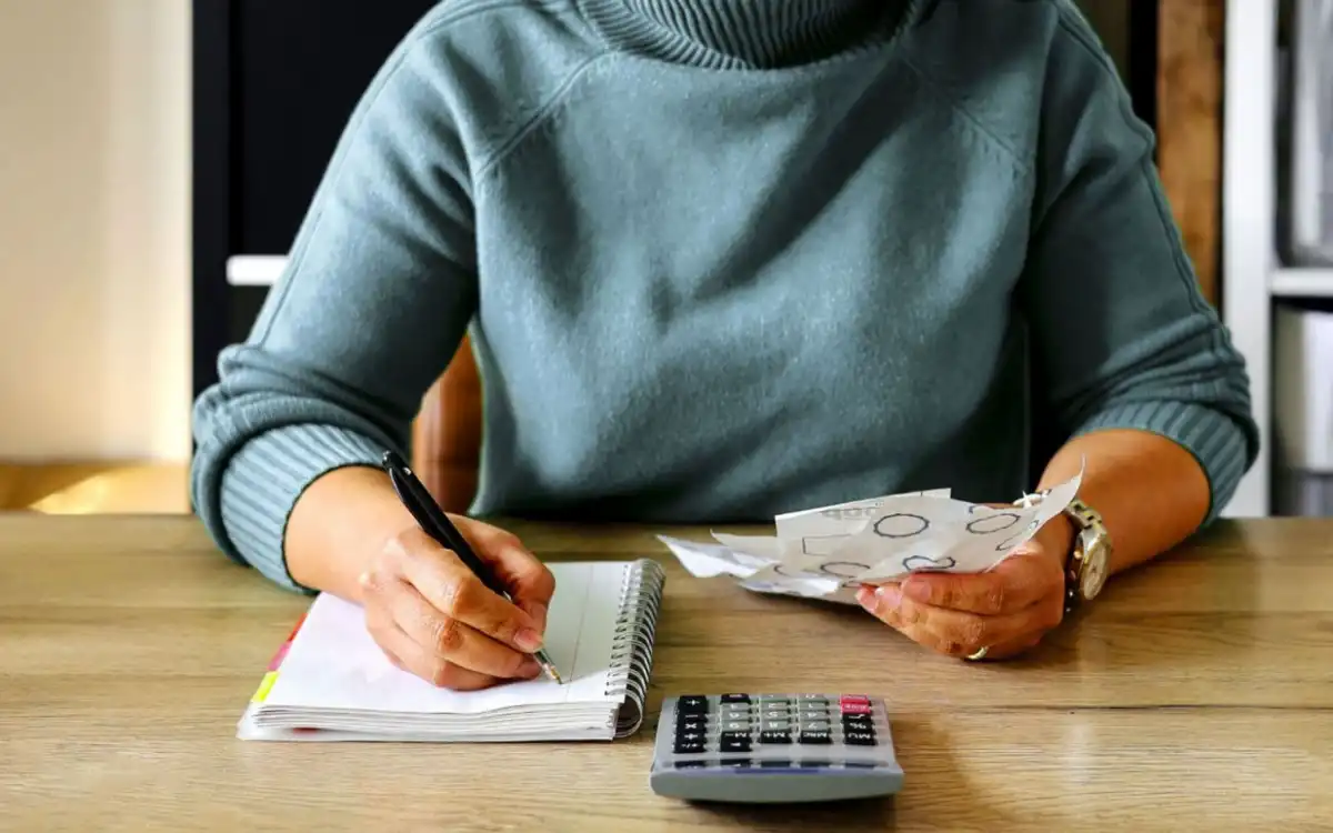 SUGERENCIAS. Un presupuesto mensual realista permite visibilizar los gastos hormiga que drenan el salario.