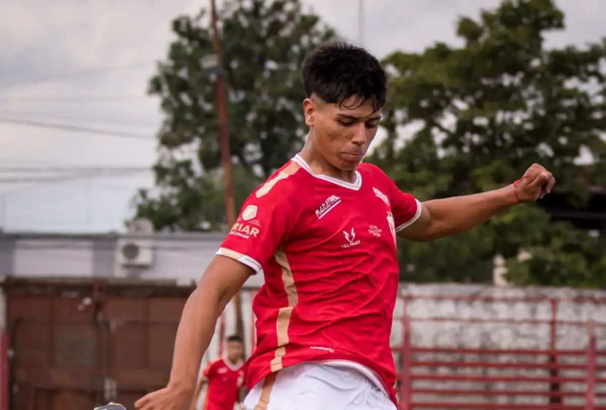 Lautaro Herrera jugará por primera vez en la Primera del Rojo.