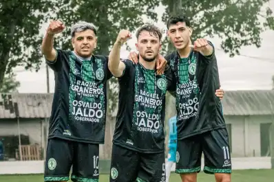 Graneros goleó, es líder y sueña en grande en la Liga Tucumana