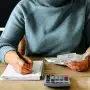 Economía hogareña: cómo evitar que las deudas agobien las finanzas