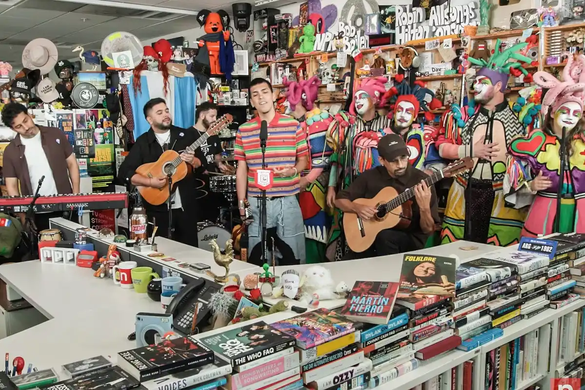 Milo J hizo historia en el Tiny Desk: el artista más joven en debutar con guiños a Morón, Mercedes Sosa y el Martín Fierro