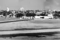 Recuerdos fotográficos: 1960. El viejo aeropuerto en la ciudad con pocos edificios