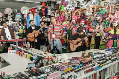 Milo J hizo historia en el Tiny Desk: el artista más joven en debutar con guiños a Morón, Mercedes Sosa y el Martín Fierro