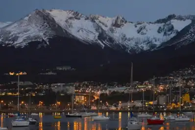El fin de semana largo movilizó turistas, pero con viajes más cortos y menor gasto
