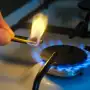 2,5 millones de hogares dejaron de recibir ayuda en luz y gas