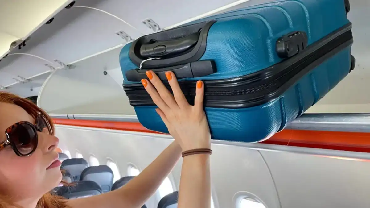 Aerolíneas Argentinas quita el carry on de la tarifa más baja y fija un nuevo costo por tramo