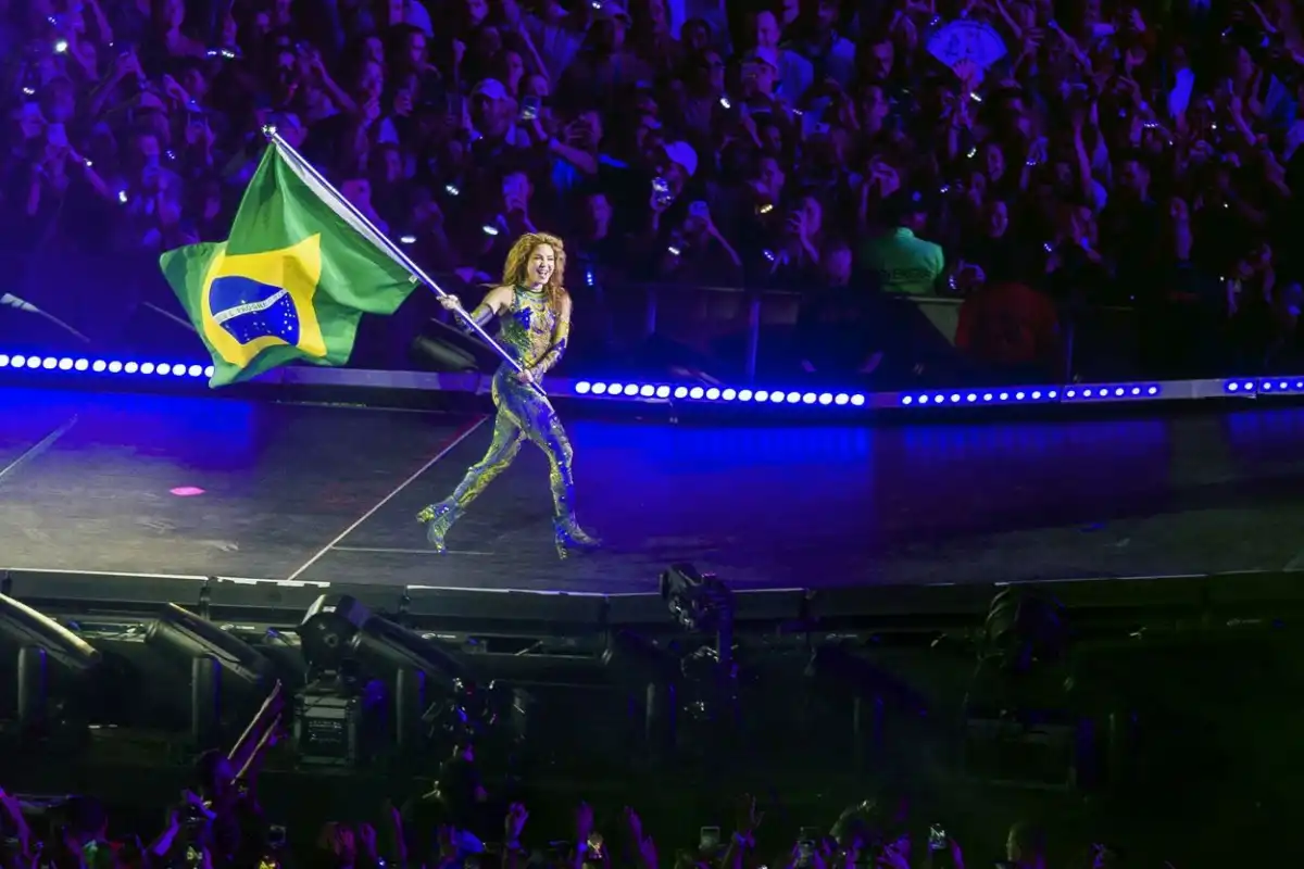 AMOR FRATERNO. “Brasil, te amo. Es mágico pensar que estamos aquí millones de personas”, fue el saludo de Shakira al inicio del concierto.