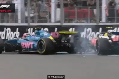 El polémico gesto de Lewis Hamilton tras el toque con Franco Colapinto que encendió Miami