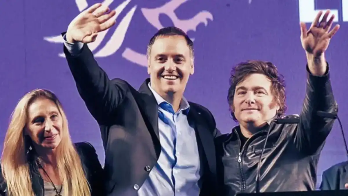 KARINA, MANUEL Y JAVIER. El Presidente y su hermana mantienen un respaldo “total” al jefe de Gabinete.