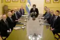 Javier Milei ratificó su apoyo a Manuel Adorni tras una declaración judicial que lo complica