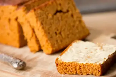 Pan de garbanzos: la receta sin gluten y alta en proteína lista en 30 minutos
