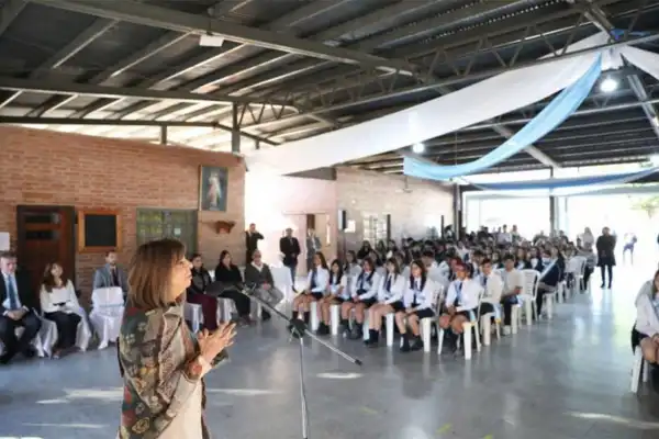 El significado de haber jurado la Constitución Nacional para los adolescentes tucumanos