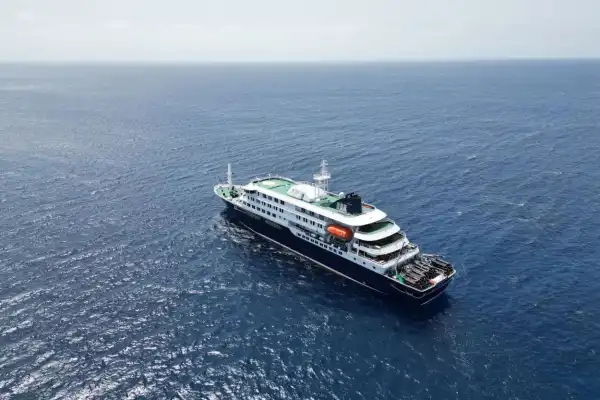 Presunto brote de hantavirus: tres muertos y 150 personas atrapadas en un crucero
