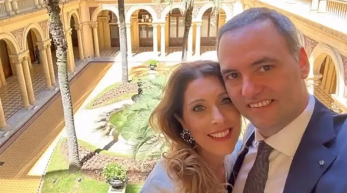 Manuel Adorni y su esposa, Bettina Angeletti.