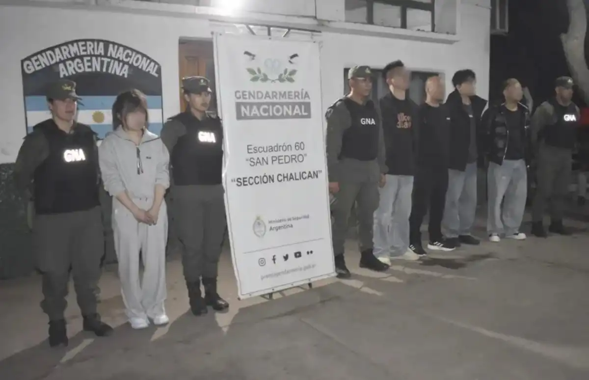 Expulsan a cinco ciudadanos chinos detectados con documentación falsa en el norte argentino