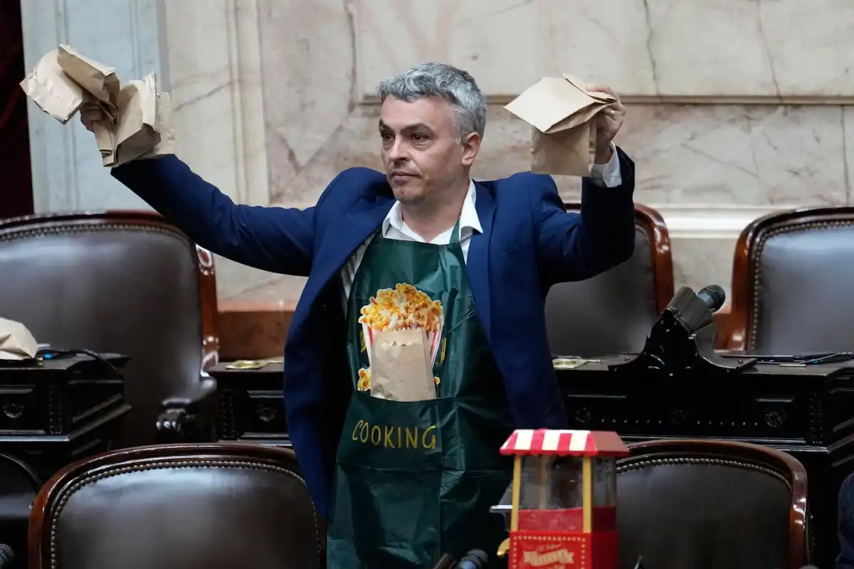 ESTEBAN PAULÓN. El socialista pidió una sesión especial en Diputados para avanzar con la interpelación a Adorni.