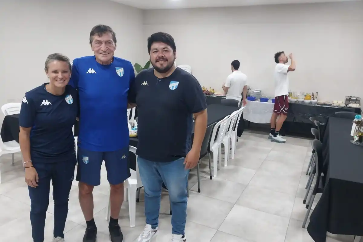 DETRÁS DE ESCENA. La nutricionista Belén Varela (izq.) y el cocinero Lucas Estoica (der.) fueron parte del engranaje que se encargó de cumplir con creces el pedido de Falcioni.