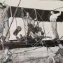 Recuerdos fotográficos: Paillette, el piloto que aterrizó con un avión tipo “jaula de gallinas” en el parque, en 1911