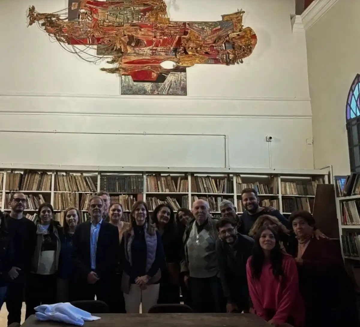 GRANDES DIMENSIONES. “Dioses de la guerra”, la obra de Carlos Alcalde.
