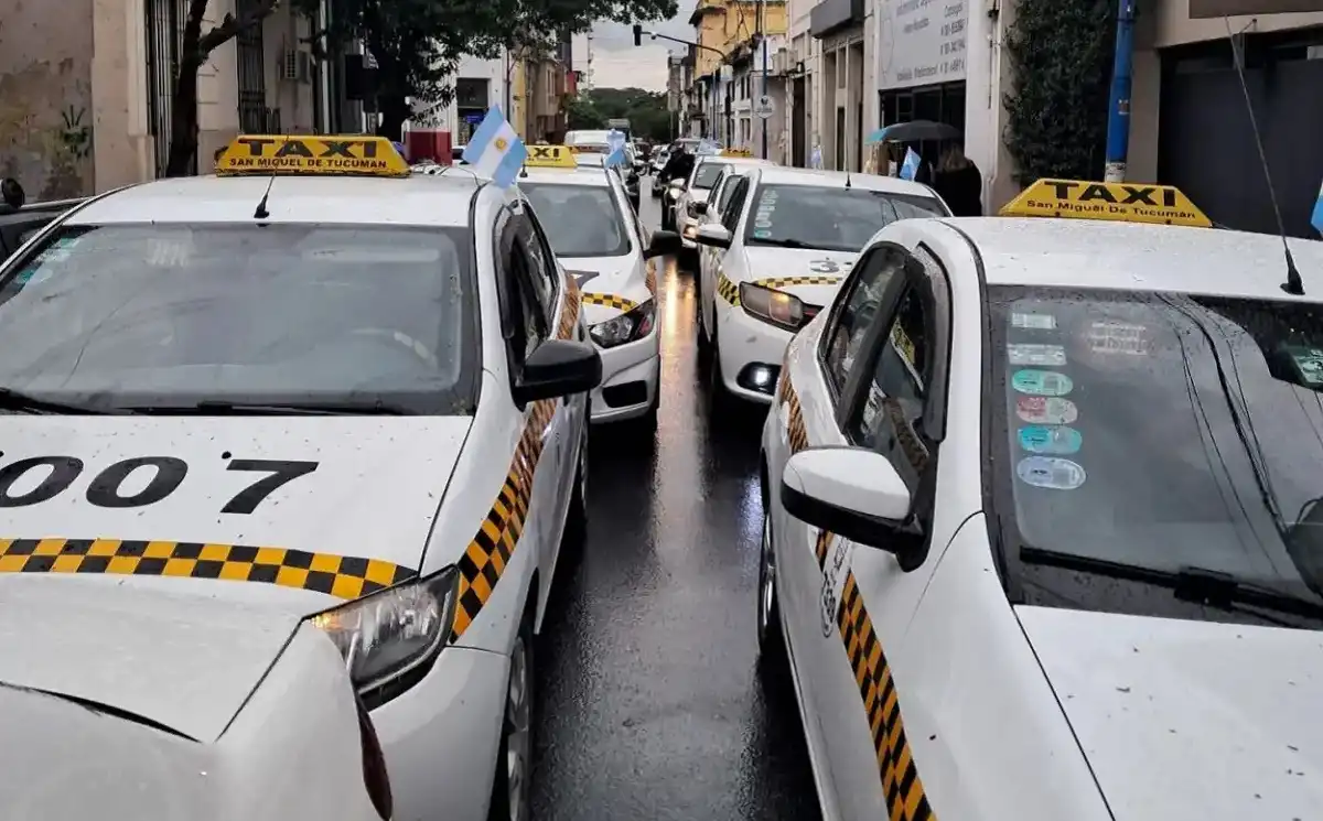 “TRENCITO”. Los coches visitaron diferentes sedes estatales. 