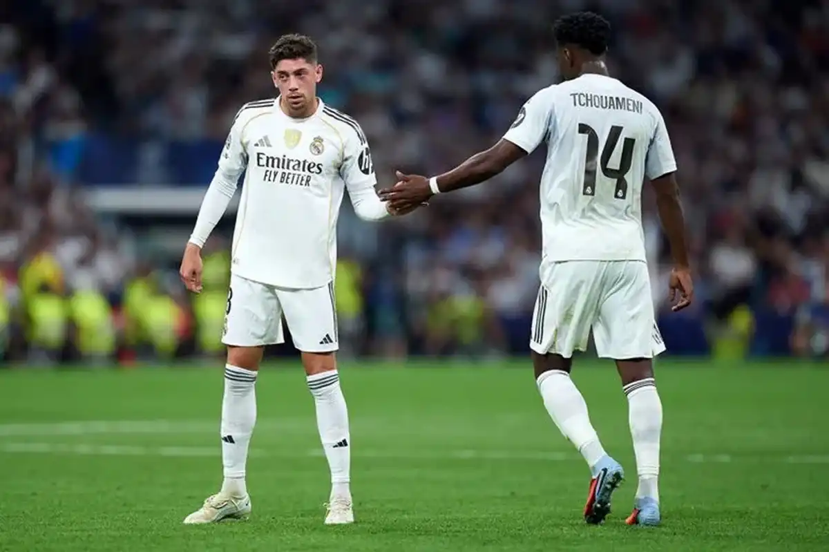 A SEGUIR. Valverde y Tchouameni seguirán a disposición de Arbeloa, de cara al final de la temporada.