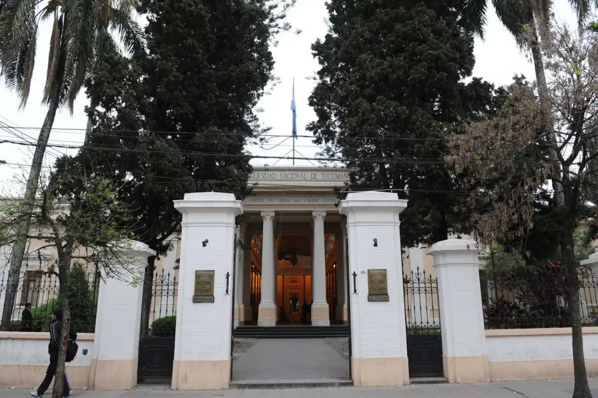 ASAMBLEA UNIVERSITARIA. La elección de rector y vicerrector será el 20 de mayo en el Rectorado.