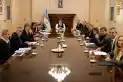 Tensa reunión de Gabinete: Javier y Karina Milei volvieron a respaldar a Adorni