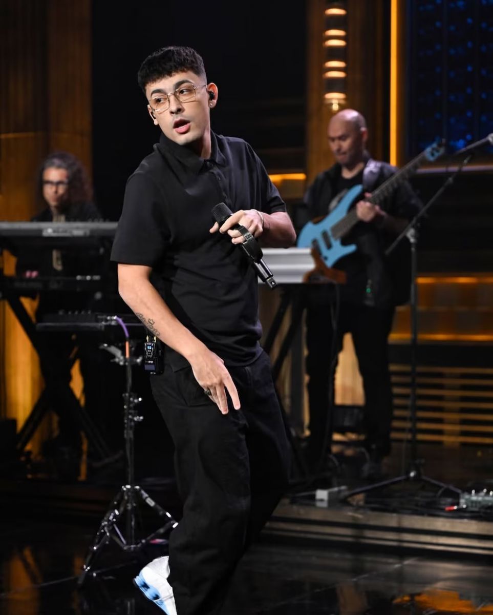 Trueno compartió imágenes de su encuentro con Mick Jagger tras brillar en el programa de Jimmy Fallon